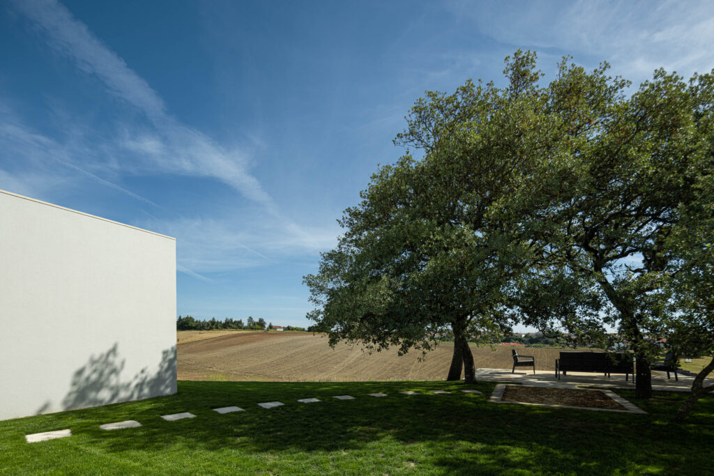 DP Arquitectos. casa na romeira 006