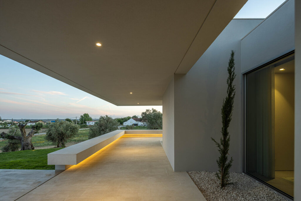 DP Arquitectos. casa na romeira 072